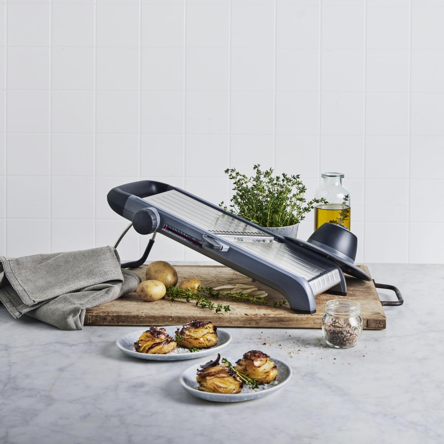 Brix Design A/S  OXO SteeL Chef's Mandoline Slicer 2.0